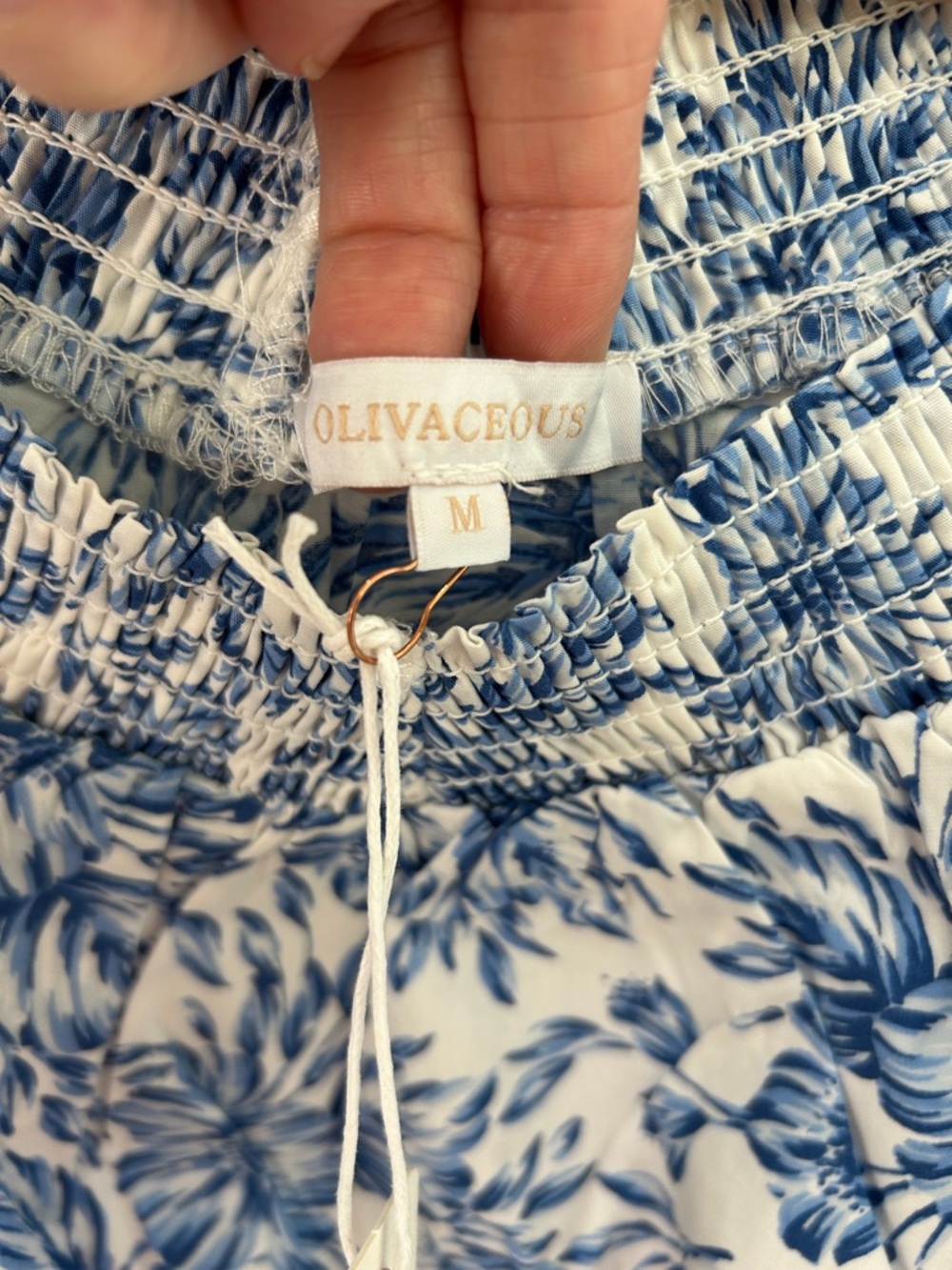 Olivaceous White Blue Floral Off-Shoulder Crop Top Women Size M NWT Cottagecore - Picture 2 of 7